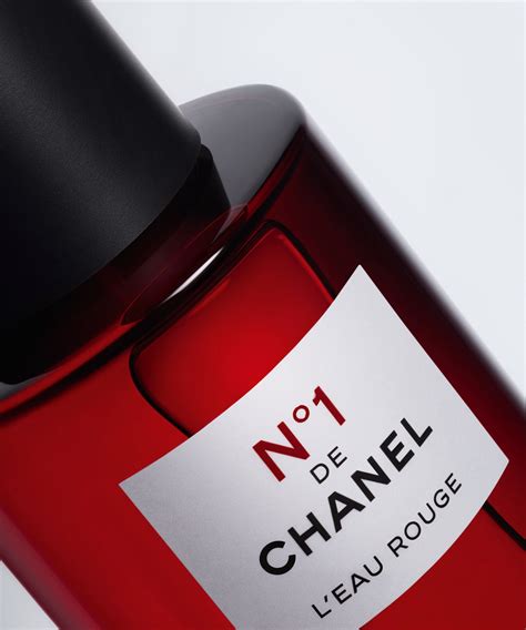 water bottle chanel|no 1 Chanel l'eau rouge.